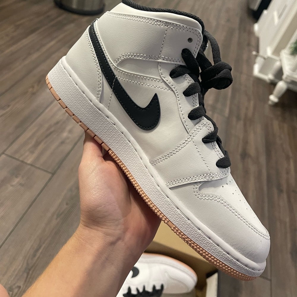 Women’s Nike Air Jordan - WHITE/ANTHRACITE-ARCTIC ORANGE